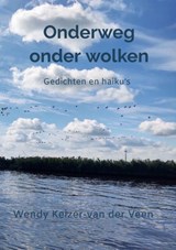 Onderweg onder wolken - Wendy Keizer-van der Veen - 9789403775937