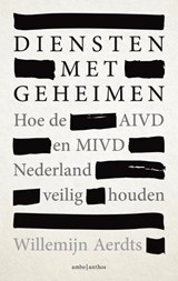 Diensten met geheimen | Willemijn Aerdts | 9789026354120