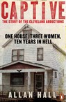 Captive - Allan Hall - 9780241003626
