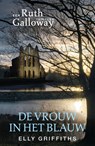 De vrouw in het blauw - Elly Griffiths - 9789026167409