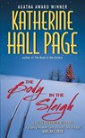 The Body in the Sleigh - Katherine Hall Page - 9780061474279