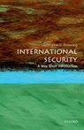 International Security - Christopher S. (Associate Professor of International Security Browning - 9780199668533