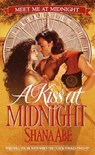 A Kiss at Midnight - Shana Abé - 9780307833945