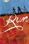 Bug Club Independent Fiction Year 6 Red + Run - Linda Aksomitis - 9780435144425