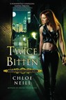 Twice Bitten - Chloe Neill - 9780451230645