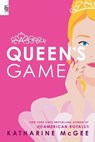 A Queen's Game - Katharine McGee - 9780593902585