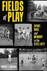 Fields of Play - Robert T. Hayashi - 9780822967446