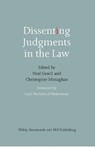Dissenting Judgments in the Law - Neal Geach ; Christopher Monaghan - 9780854902545