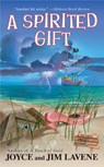 A Spirited Gift - Joyce and Jim Lavene - 9781101558973
