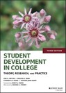 Student Development in College - Lori D. Patton ; Kristen A. Renn ; Stephen John Quaye ; Deanna S. Forney ; Florence M. Guido - 9781118821794