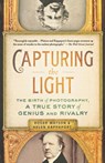 CAPTURING THE LIGHT - Roger Watson - 9781250061416