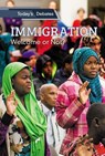 Immigration - PERL,  Lila ; McCoy, Erin L. - 9781502643315