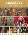 Cherokee History and Culture - Mark Stewart - 9781502674982