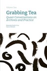 Grabbing Tea - Shawn(ta) Smith-Cruz ; Sara A Howard - 9781634001359