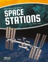 Space Stations - HOGAN,  Christa C. - 9781635174991