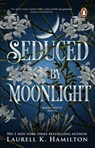 A Stroke Of Midnight - Laurell K Hamilton - 9781837321193