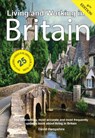 Living and Working in Britain - David Hampshire - 9781909282872