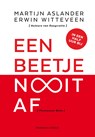 Een beetje nooit af- 3 exemplaren. Ook los verkrijgbaar onder ISBN:9789047009702) -  - 9789047009733