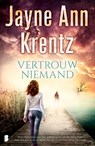 Vertrouw niemand - Jayne Ann Krentz - 9789402307603