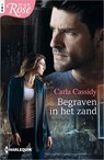 Begraven in het zand - Carla Cassidy - 9789402557596