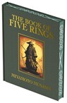 The Book of Five Rings: Luxury Full-Color Edition - Miyamoto Musashi - 9781398840768