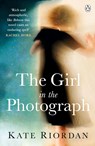The Girl in the Photograph - Kate Riordan - 9781405917421