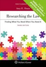 Researching the Law: Finding What You Need When You Need It - SLOAN,  Amy E. - 9781543821987