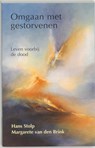 Omgaan met gestorvenen - Hans Stolp ; Margarete van den Brink - 9789020282177