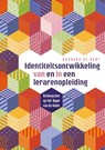 Identiteitsontwikkeling van en in een lerarenopleiding - Barbara de Kort - 9789463012591