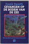 Gevangen op de bodem van de zee - Frank Peretti - 9789063180485