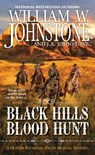 The Black Hills Blood Hunt - William W. Johnstone ; J.A. Johnstone - 9780786048908