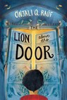 The Lion Above the Door - Onjali Q. Raúf - 9781510106765