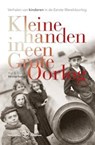 Kleine handen in een grote oorlog - Sonya Winterberg ; Yury Winterberg - 9789057309960