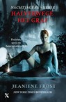 Frost - Halverwege het graf - Jeaniene Frost - 9789401601603