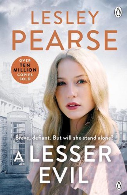 A Lesser Evil, Lesley Pearse - Paperback - 9780141046099
