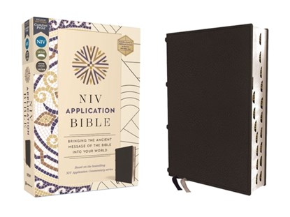 NIV Application Bible, Genuine Leather, Calfskin, Black, Red Letter, Thumb Indexed, Comfort Print: Bringing the Ancient Message of the Bible Into Your, Zondervan - Gebonden - 9780310467755