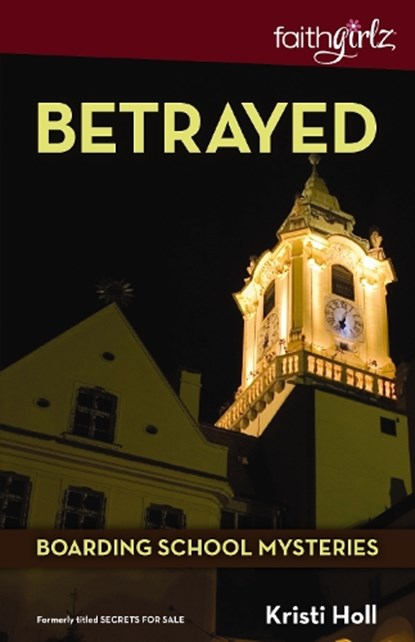 Betrayed, Kristi Holl - Paperback - 9780310720935