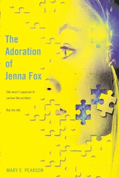 The Adoration of Jenna Fox, Mary E. Pearson - Paperback - 9780312594411