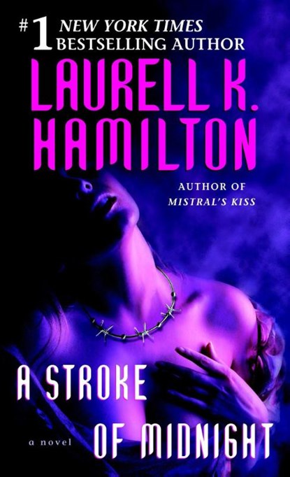 A Stroke of Midnight, Laurell K. Hamilton - Paperback - 9780345443601