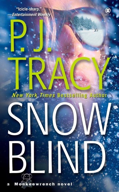 Snow Blind, P. J. Tracy - Paperback - 9780451412362