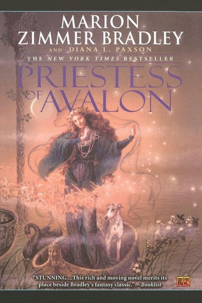 Priestess of Avalon, Marion Zimmer Bradley ; Diana L. Paxson - Paperback - 9780451458629