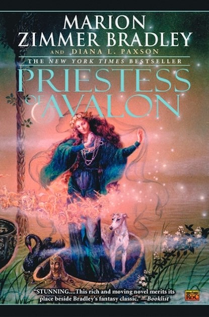 Priestess of Avalon, Marion Zimmer Bradley ; Diana L. Paxson - Paperback - 9780451458629