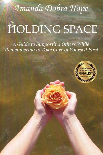 Holding Space, Amanda Dobra Hope - Paperback - 9780578328232