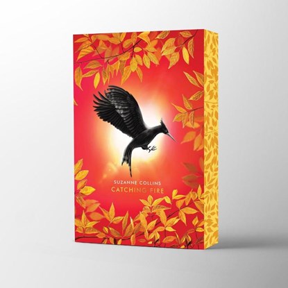 The Hunger Games: Catching Fire Deluxe, Suzanne Collins - Paperback - 9780702342394