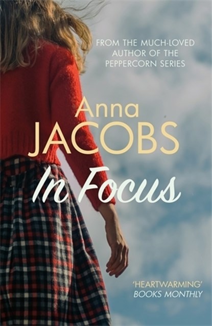 In Focus, Anna Jacobs - Paperback - 9780749027360