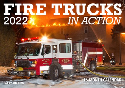 Fire Trucks in Action 2022, Editors of Motorbooks ; Larry Shapiro - Paperback - 9780760371312