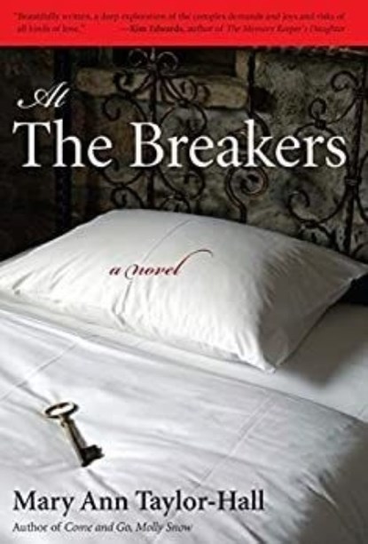 At The Breakers, Mary Ann Taylor-Hall - Paperback - 9780813183763