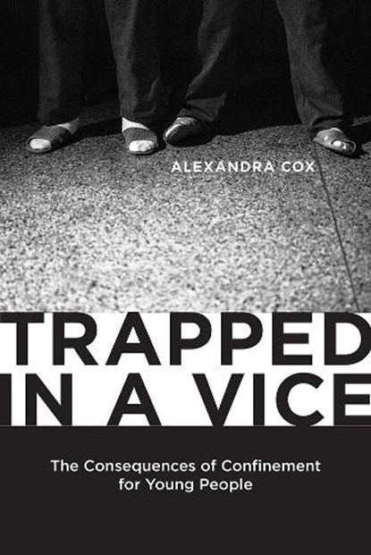 Trapped in a Vice, Alexandra Cox - Gebonden - 9780813570471