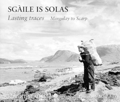 Sgaile is Solas, Robert M Adam ; Finlay MacLeod - Paperback - 9780861526895
