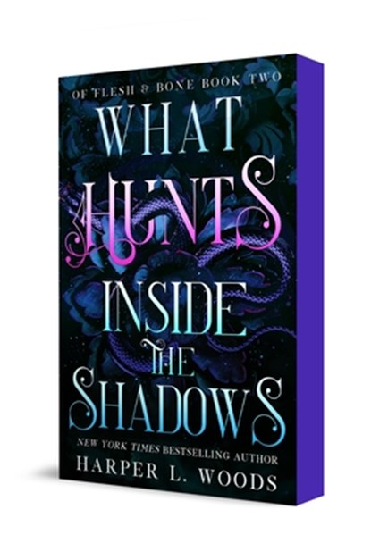 What Hunts Inside the Shadows: Of Flesh & Bone, Book Two, Harper L. Woods - Paperback - 9781250401168
